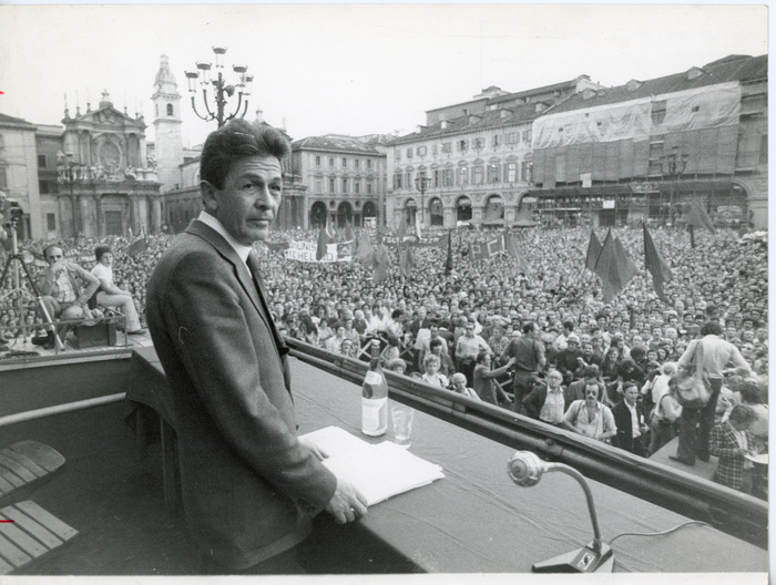 Un Tributo A Enrico Berlinguer