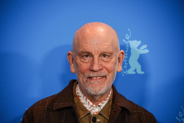 John Malkovich Debutta Nellun
