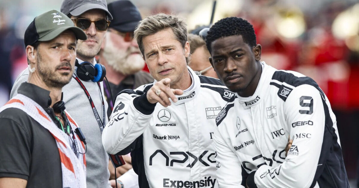 Brad Pitt Torna Alle Corse Con