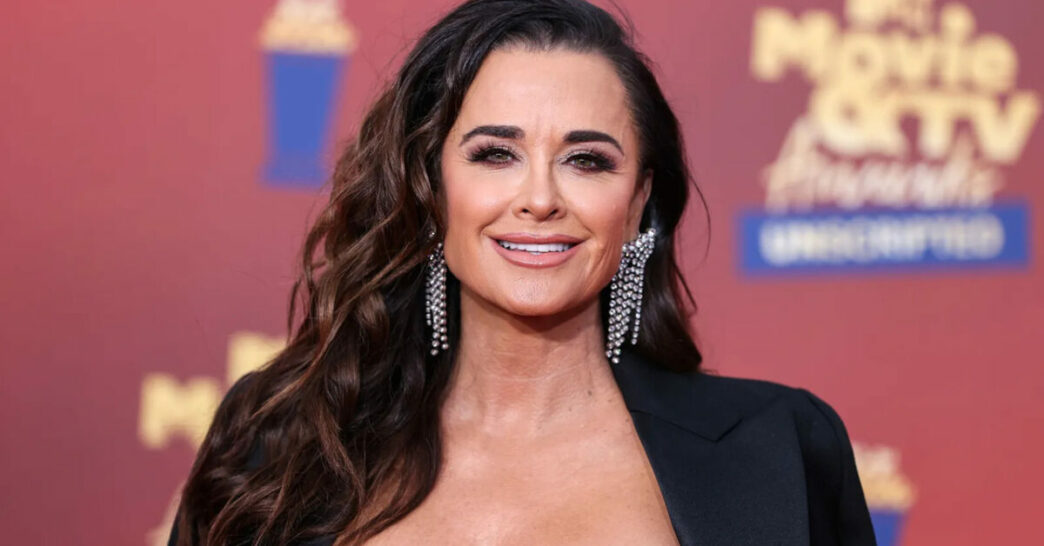 Kyle Richards Celebra Due Anni