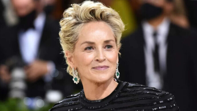 Sharon Stone In Veste Di Antag