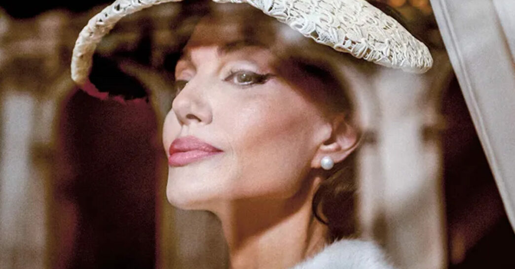 Angelina Jolie Emozionante St
