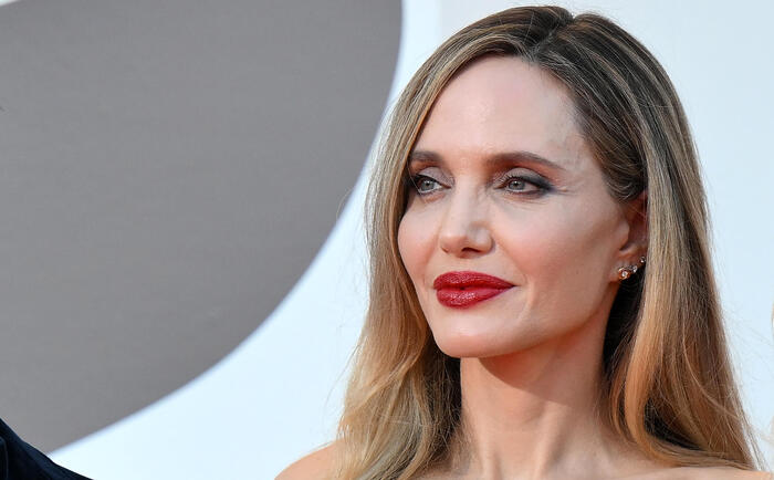 Angelina Jolie porta alla riba