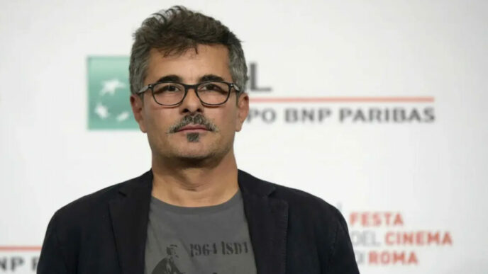 22Follemente22 La Nuova Commedi