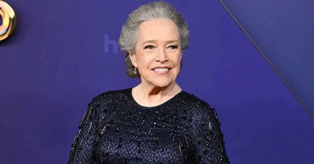 KATHY BATES SCOPPIA IN LACRIME