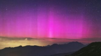 LAURORA BOREALE INCANTA ANCHE