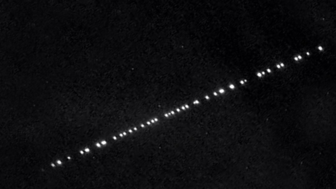 Passaggio luminoso dei satelli 1