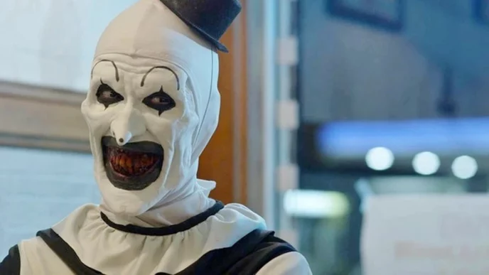 terrifier trailer e poster dellhorror con art il clown assassino 1